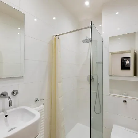 Notting Hill Apartment | Portobello Road, Hyde Park & Tube-3